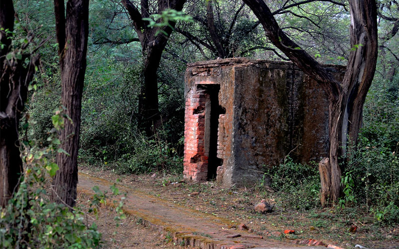 Malcha Mahal – The Unsolved Ghostly Mystery