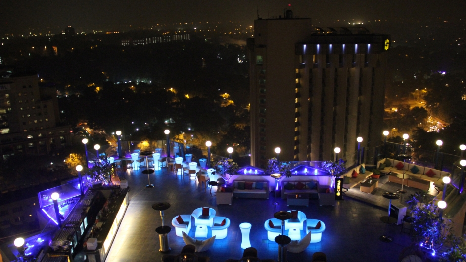 Sky Lounge Bar and Grill, New Delhi